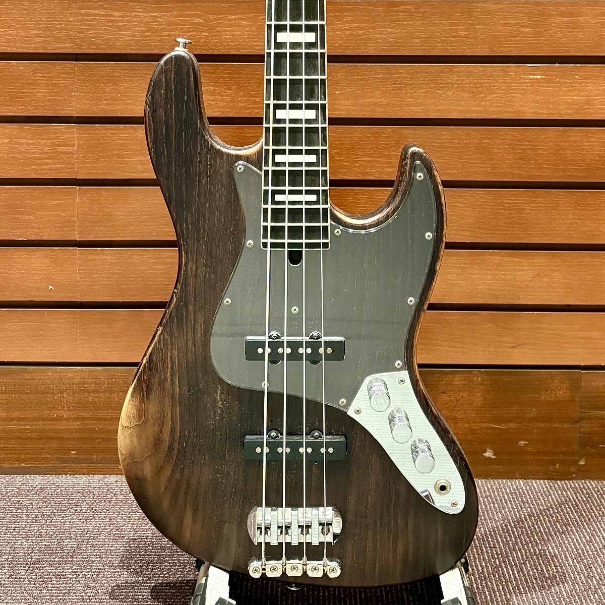 Wood Line ASH4