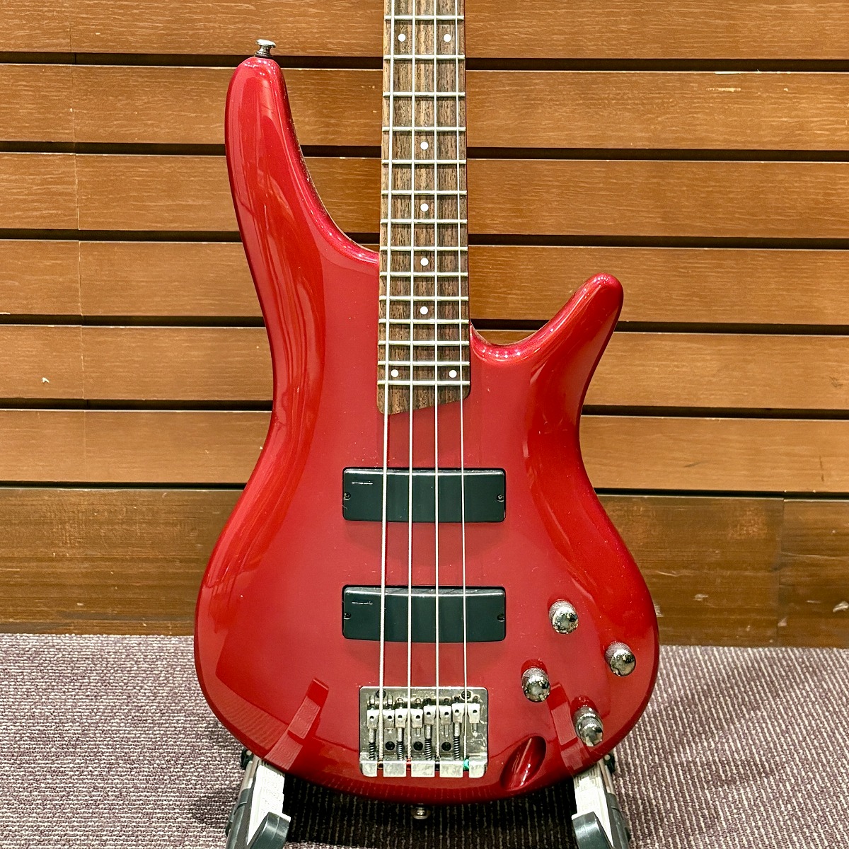 SR300