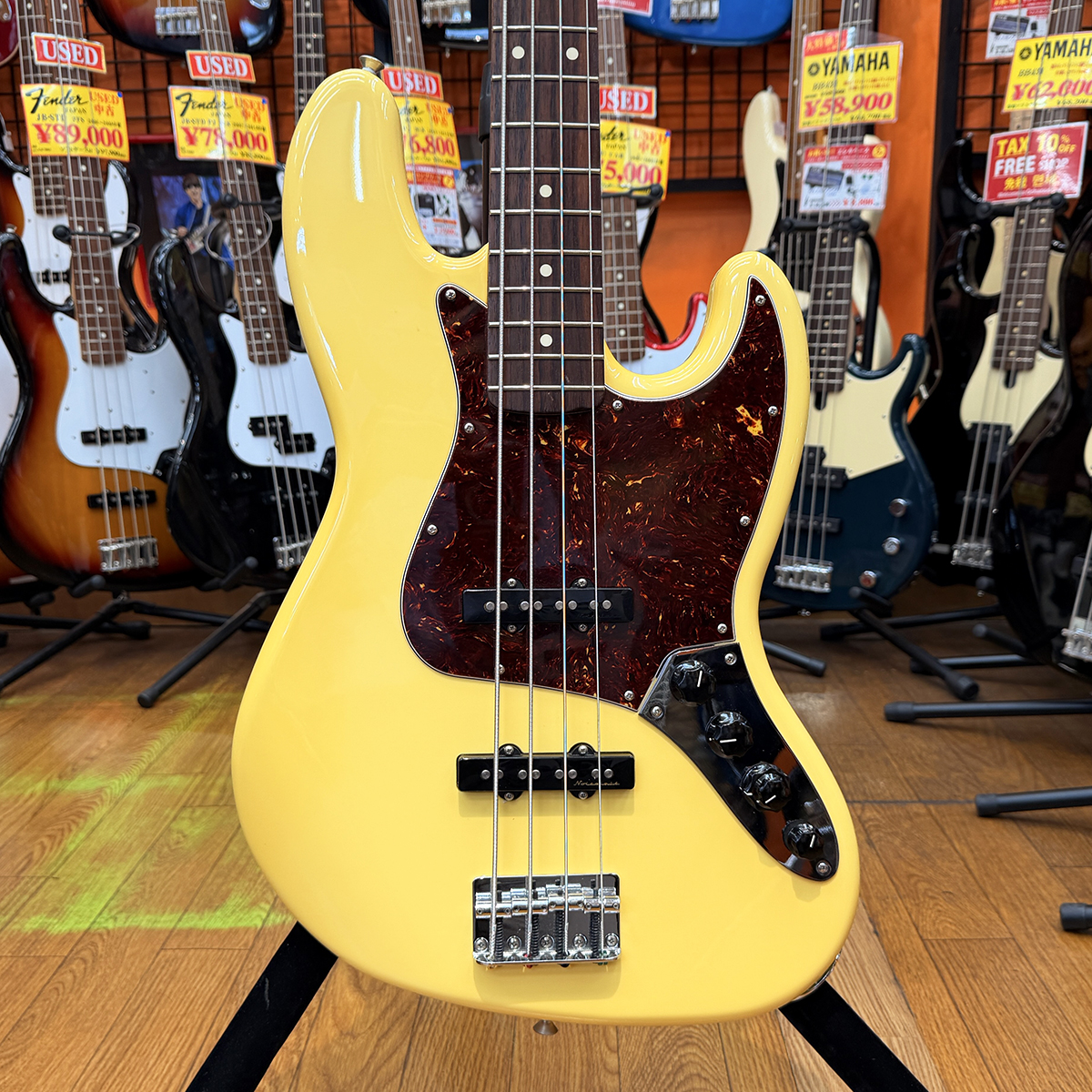 Deluxe Active Jazz Bass 2012年製