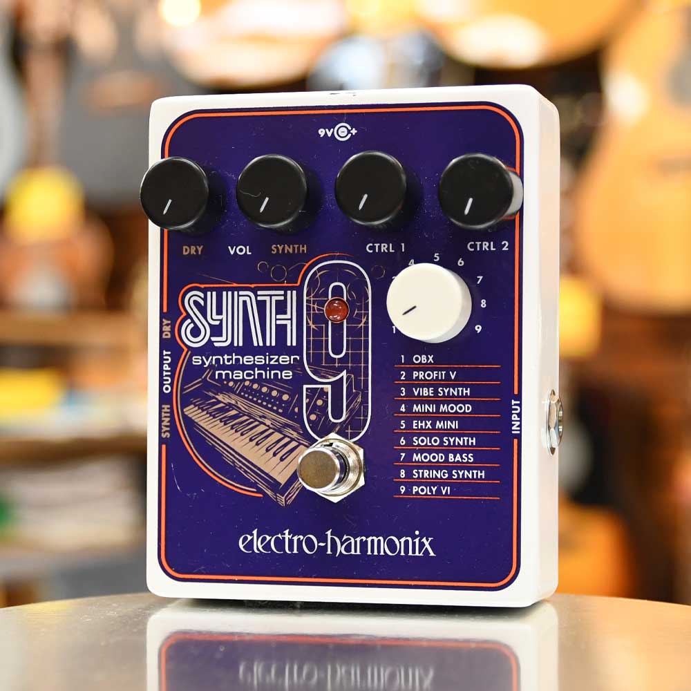 SYNTH9 Synthesizer Machine