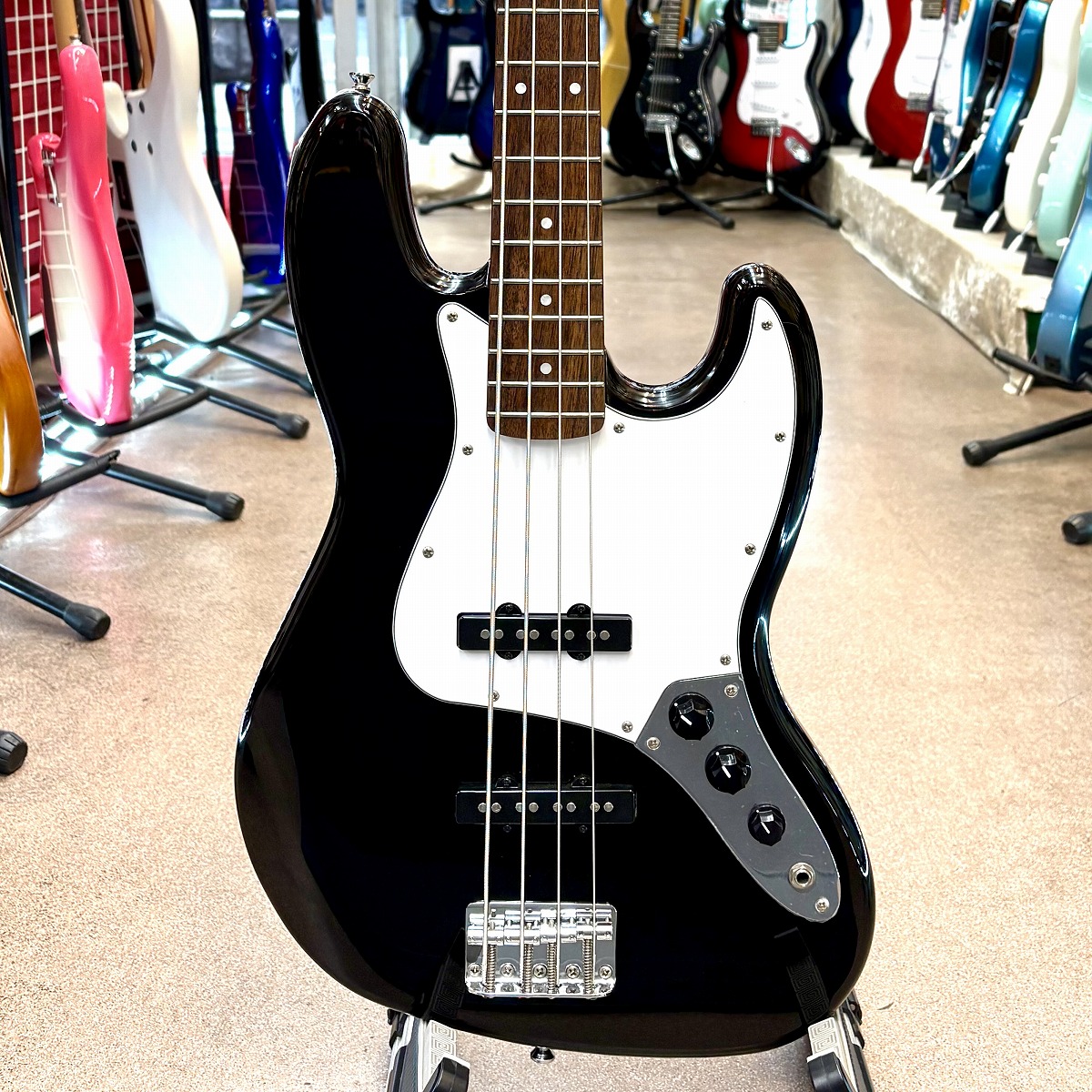 Affinity Jazz Bass
