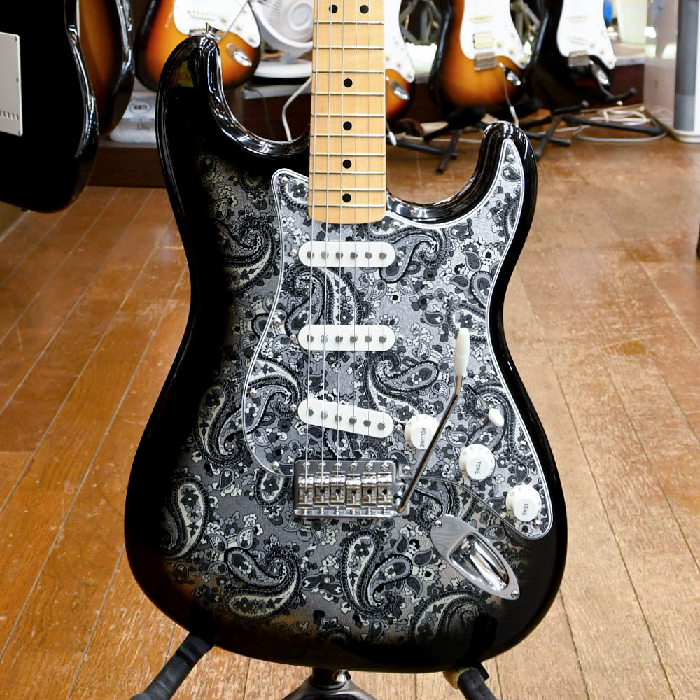 Limited Stratocaster Black Paisley